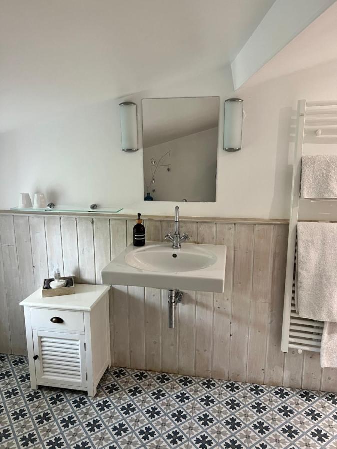 La Girarde Bed and Breakfast Saint-Quentin-de-Caplong Exteriör bild