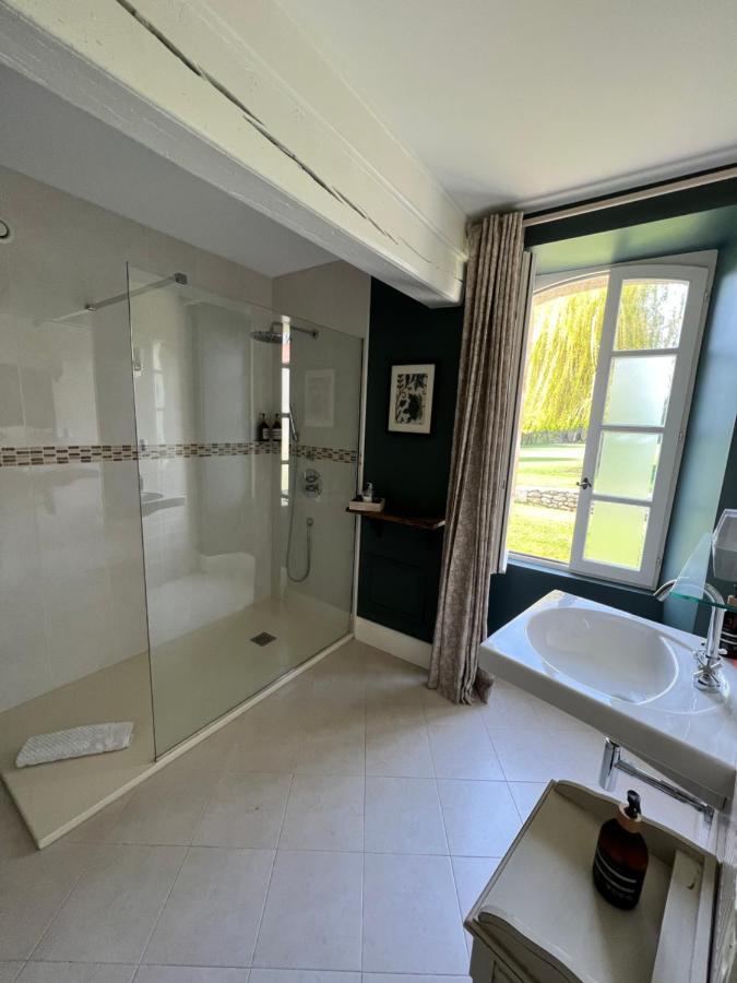 La Girarde Bed and Breakfast Saint-Quentin-de-Caplong Exteriör bild
