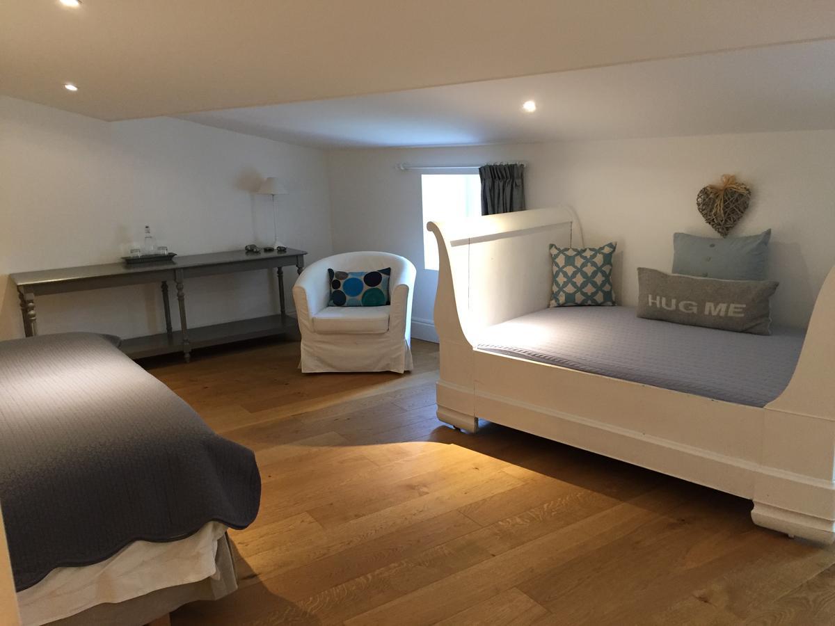 La Girarde Bed and Breakfast Saint-Quentin-de-Caplong Exteriör bild